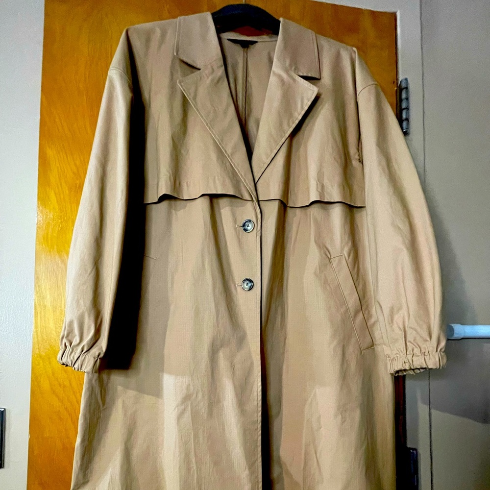 Banana republic, timeless, trenchcoat